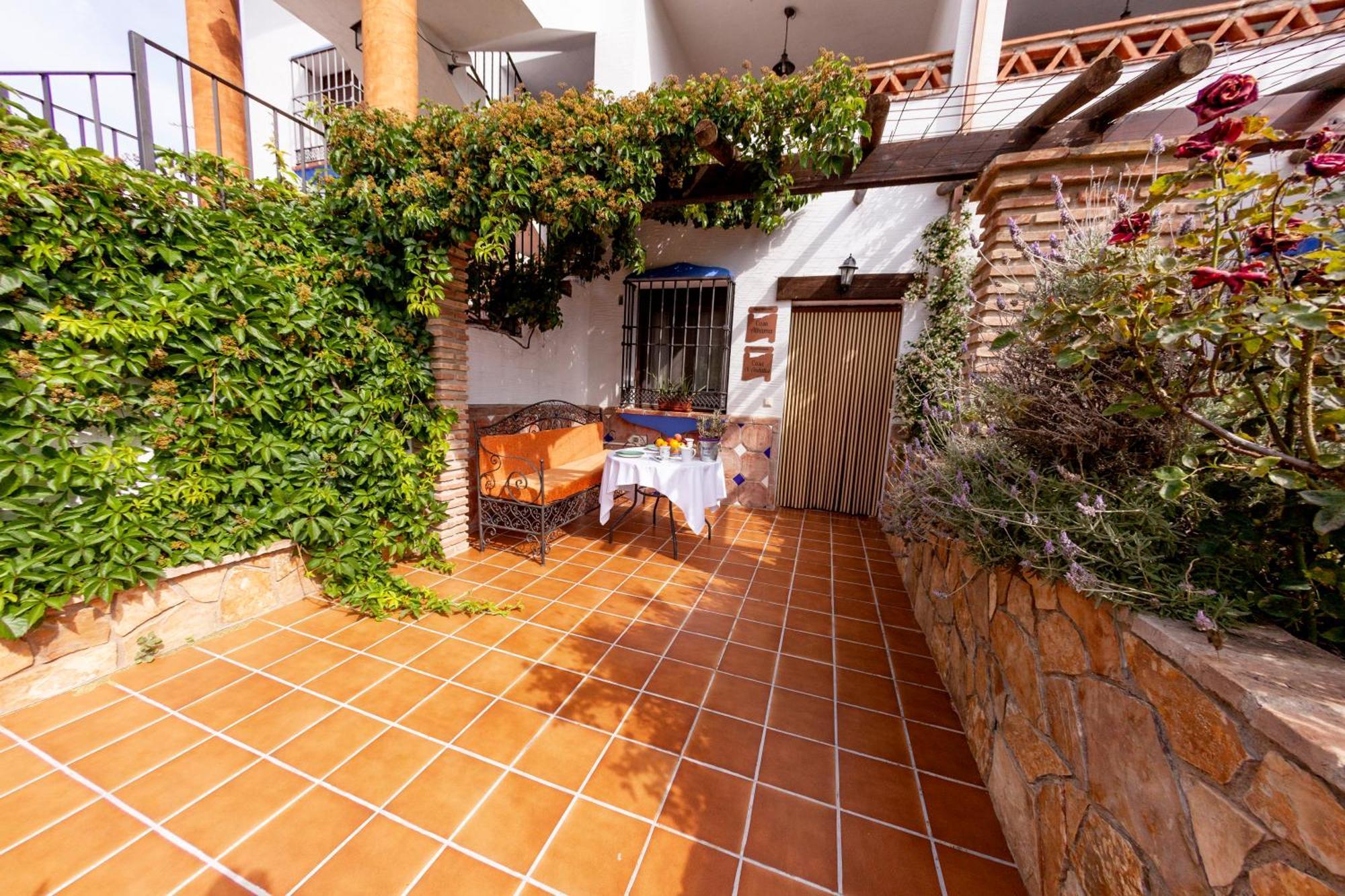 Apartamentos La Granja Hinojares Exterior photo