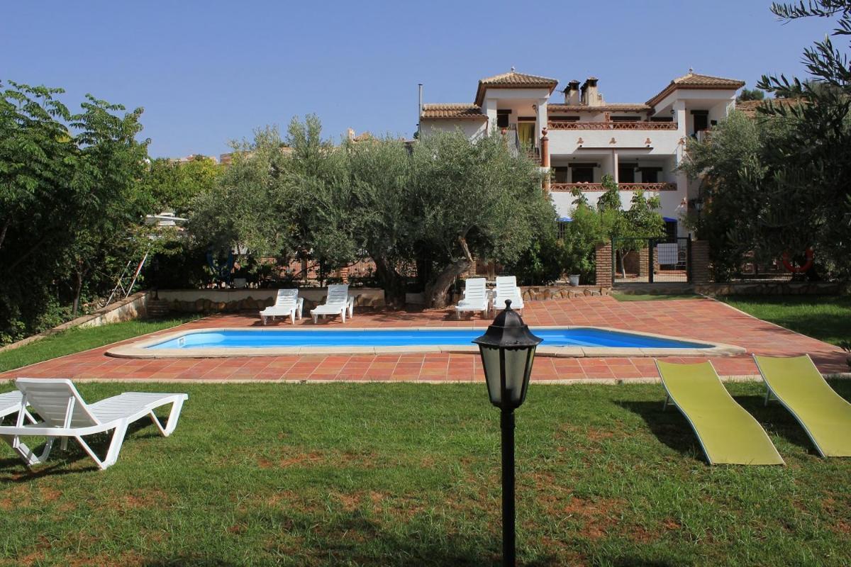 Apartamentos La Granja Hinojares Exterior photo