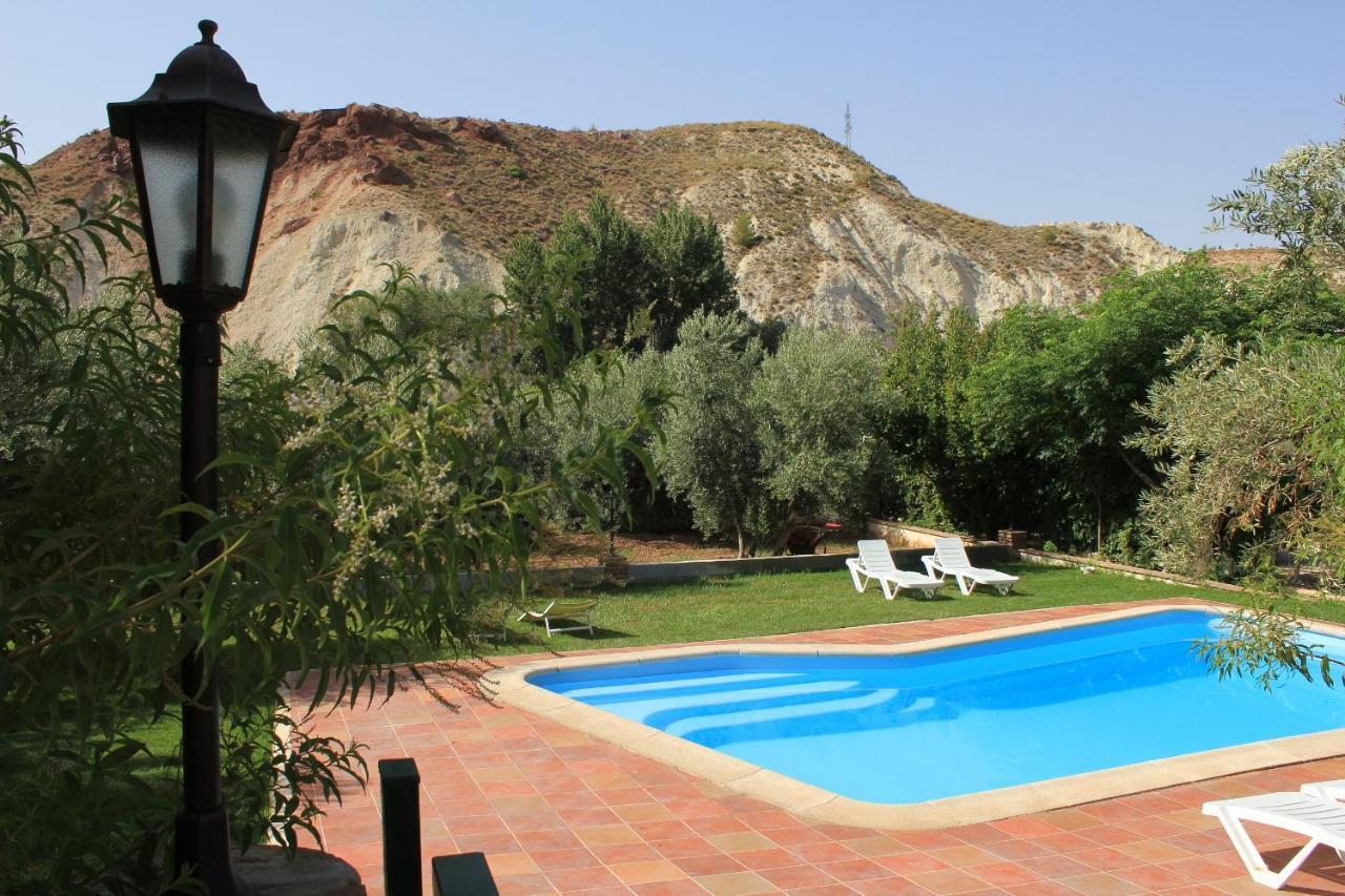 Apartamentos La Granja Hinojares Exterior photo